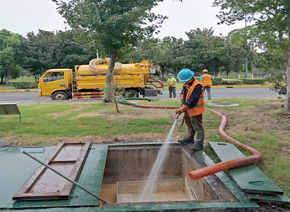 玉龙化油池清理